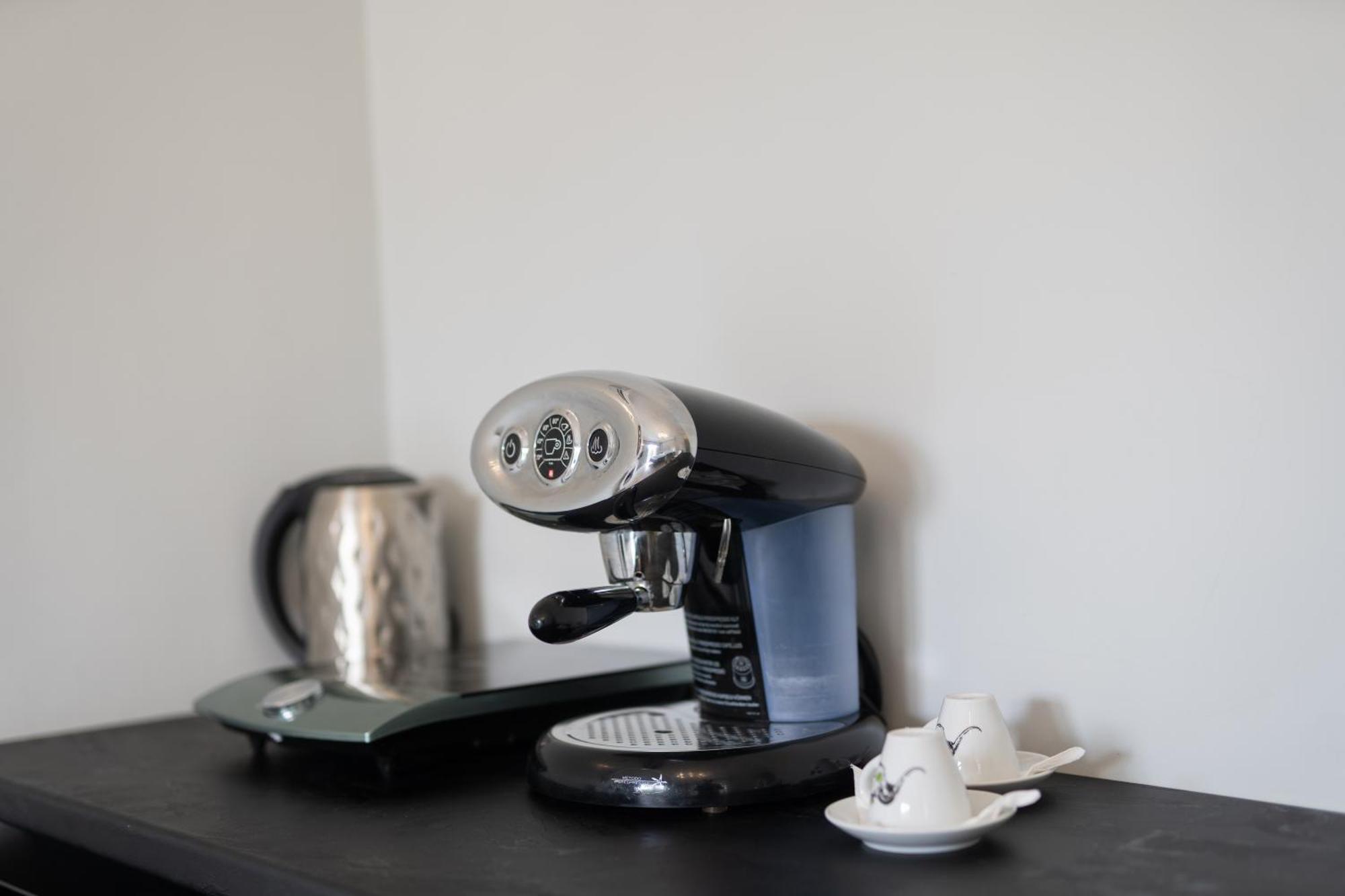 Glykanisos Suites Néa Péramos 외부 사진