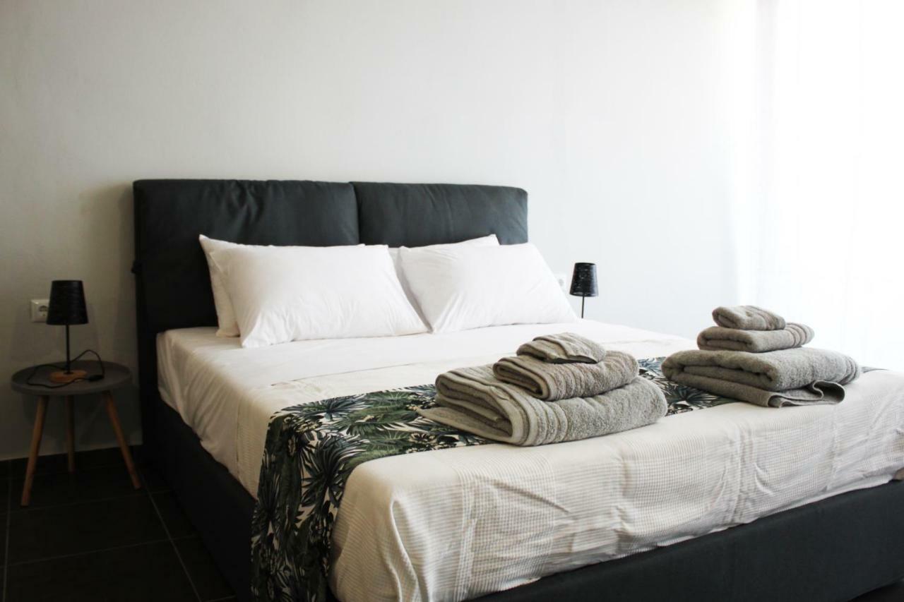 Glykanisos Suites Néa Péramos 외부 사진